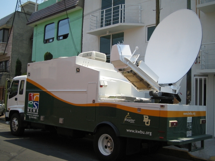 transmisión satelital tres news